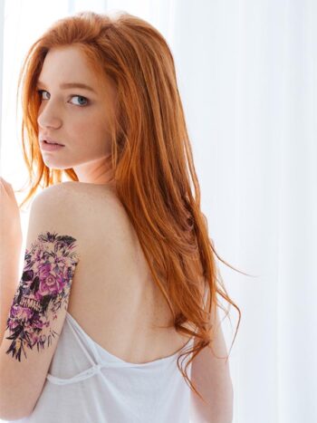 Tatouage Ephemere Crane de Sucre Violet en Fleurs Featured